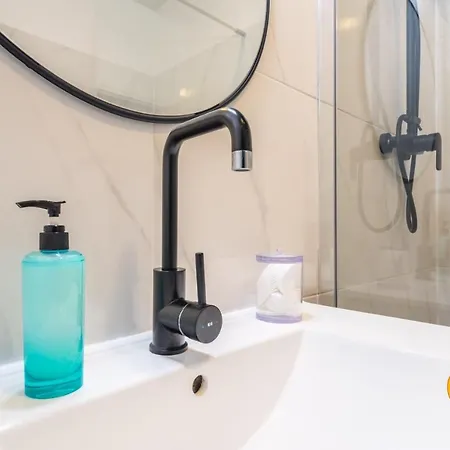 Appartement Marais Family 3 Pieces - Menage Pro, Wifi, Climatisation