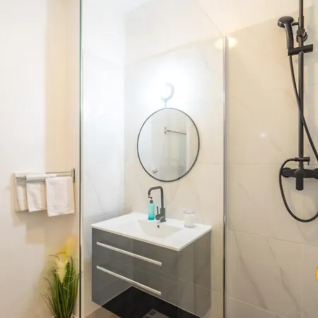 Appartement Marais Family 3 Pieces - Menage Pro, Wifi, Climatisation *